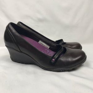 Women's Merrell Petunia wedges  Expresso size 7.5